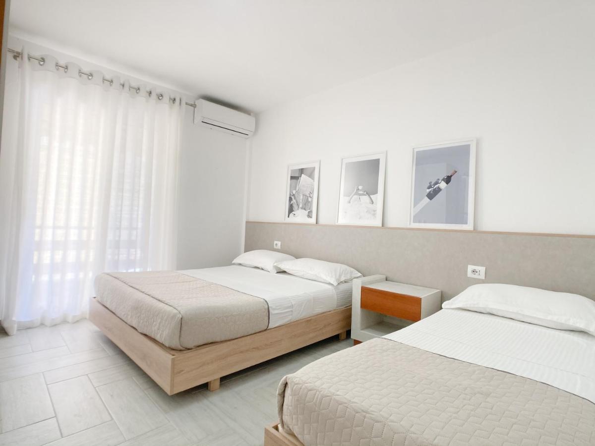 Promo Price September - Home By The Sea 1 Min From The Beach Golem  Exterior photo