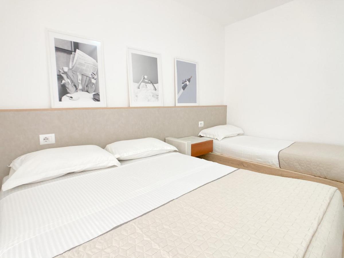 Promo Price September - Home By The Sea 1 Min From The Beach Golem  Exterior photo
